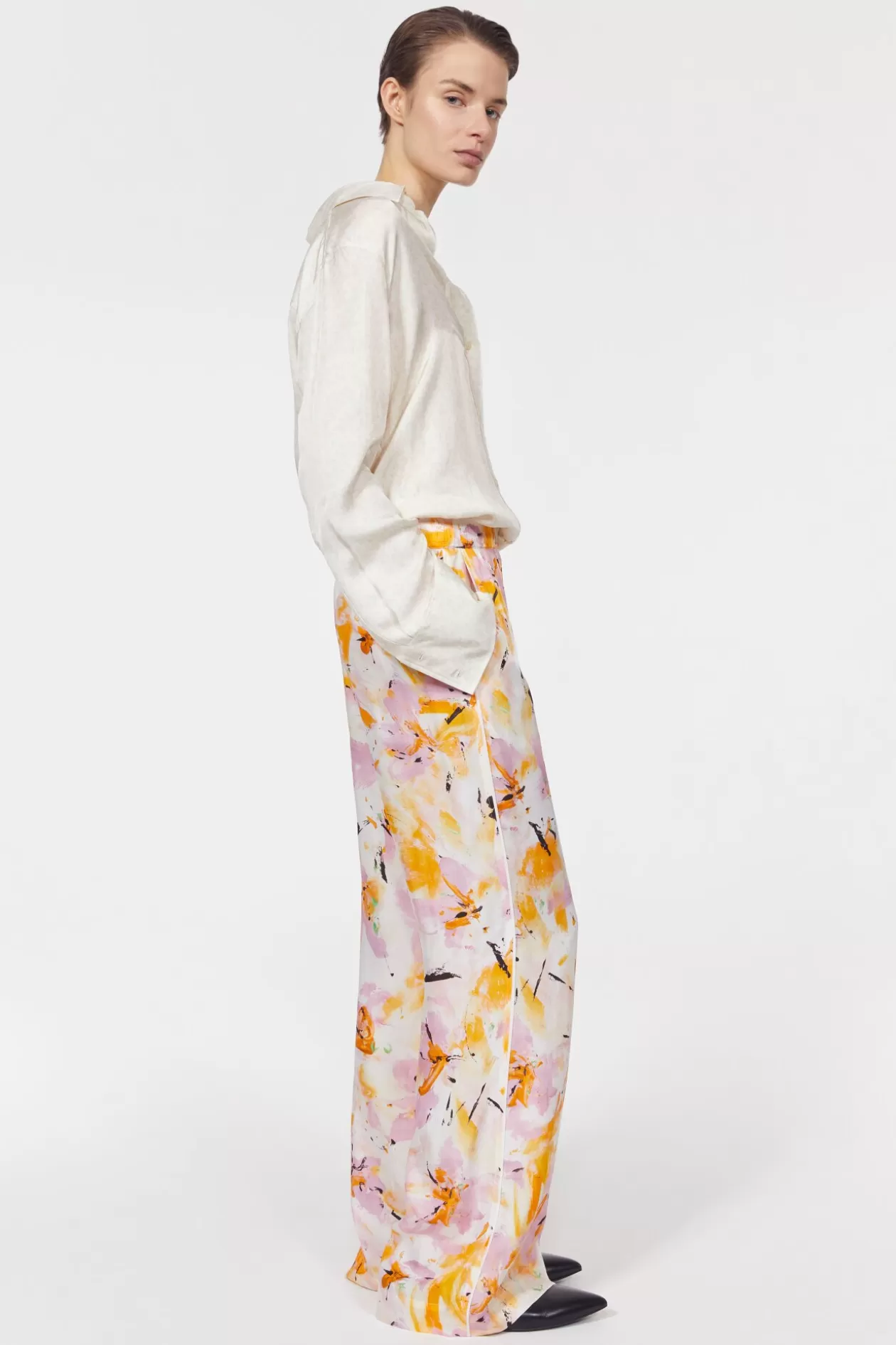 Rodebjer Livia Floral Pants Whipped Cream / Saffron Store